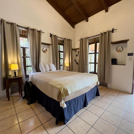 אנטיגואה גואטמלה Hotel Cacique Real מראה חיצוני תמונה