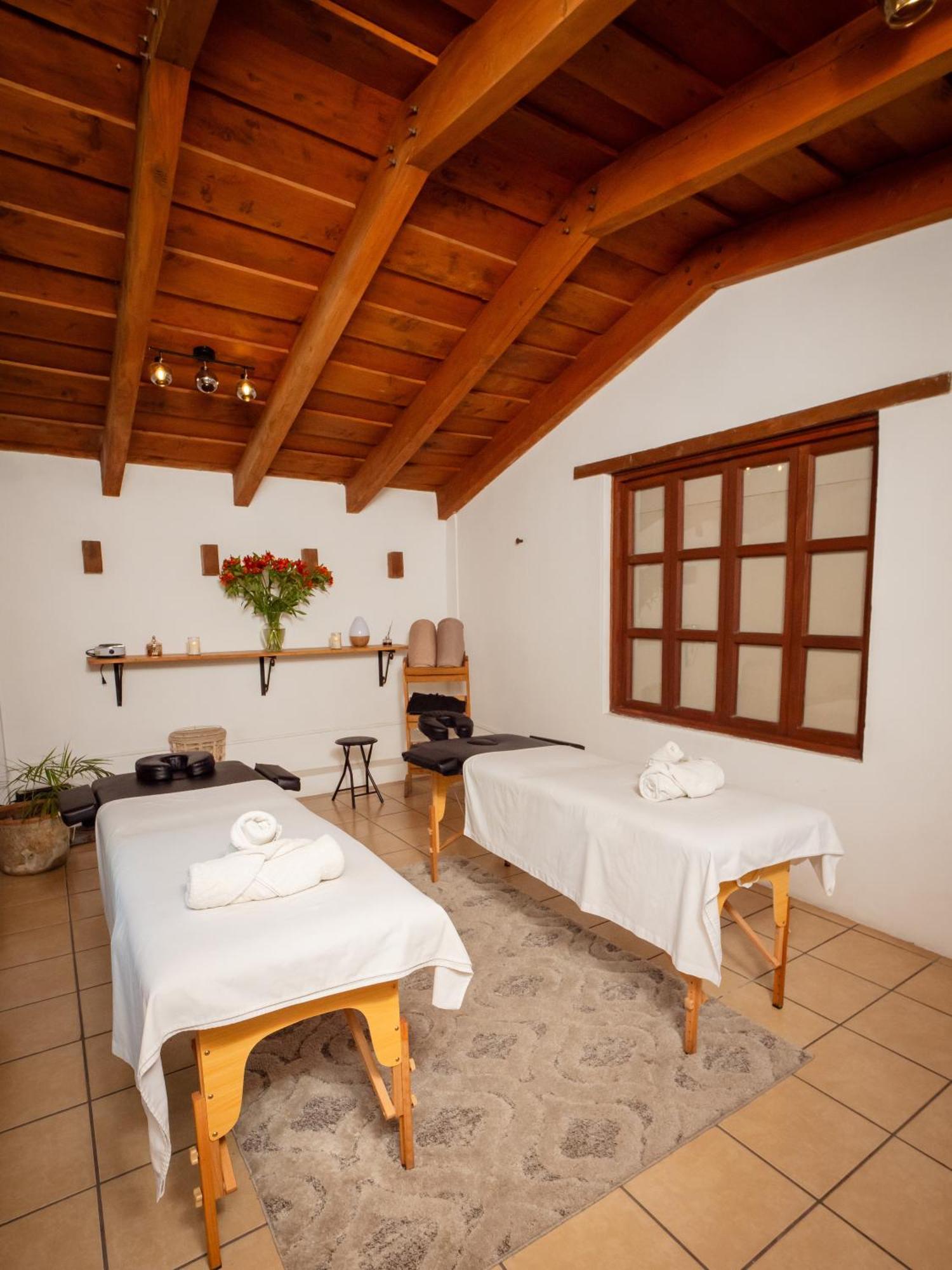 אנטיגואה גואטמלה Hotel Cacique Real מראה חיצוני תמונה
