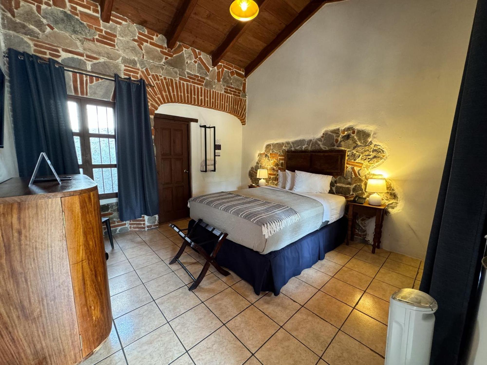 אנטיגואה גואטמלה Hotel Cacique Real מראה חיצוני תמונה